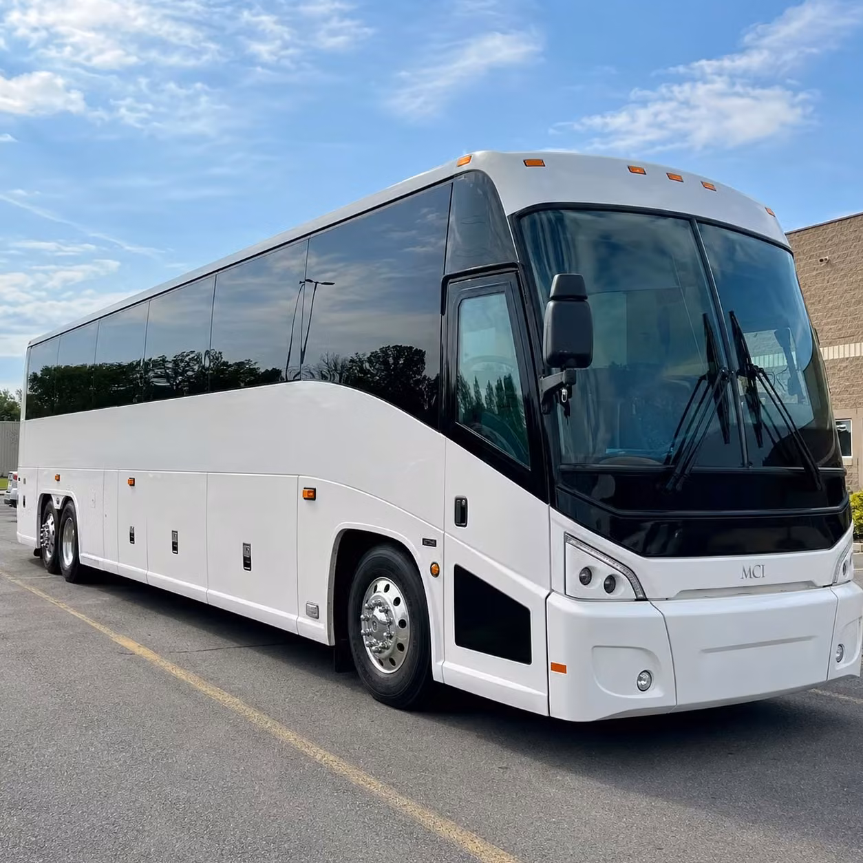 charter bus rentals for concerts at selland arena and other fresno venues